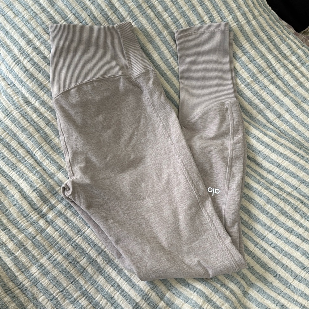 Alo light heathered lilac alosoft leggings